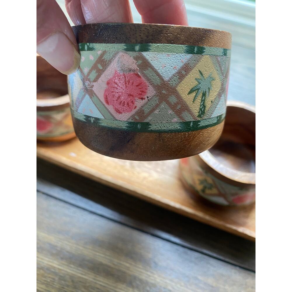 Wooden Bowls on Wood Tray Tropical Design Made in Philippines - Picture 4 of 5